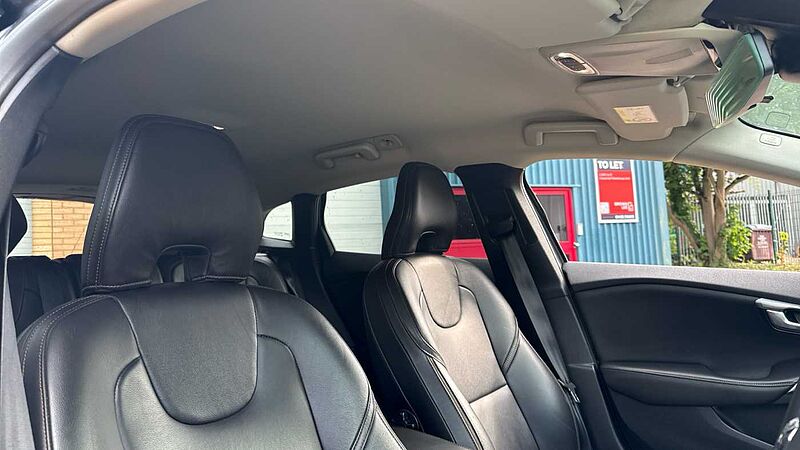 Volvo V40 Cross Country T3 Pro Manual