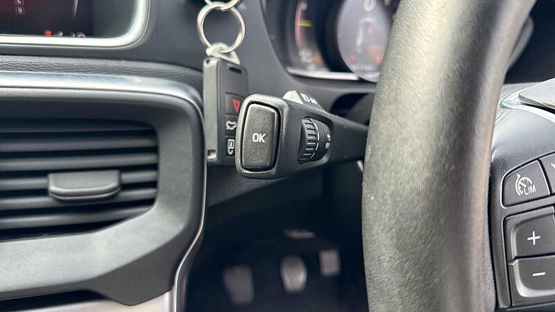 Volvo V40 Cross Country T3 Pro Manual
