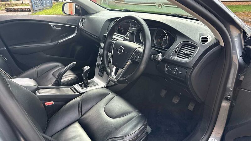 Volvo V40 Cross Country T3 Pro Manual