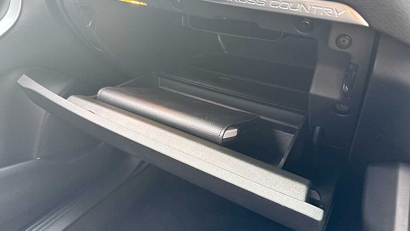 Volvo V40 Cross Country T3 Pro Manual