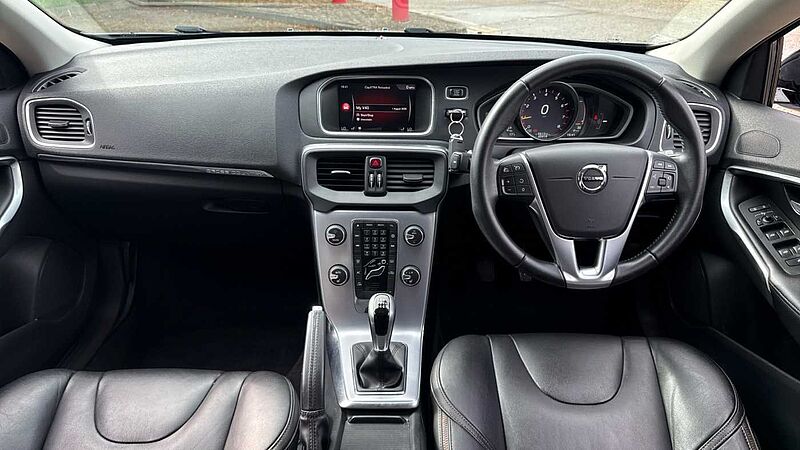 Volvo V40 Cross Country T3 Pro Manual