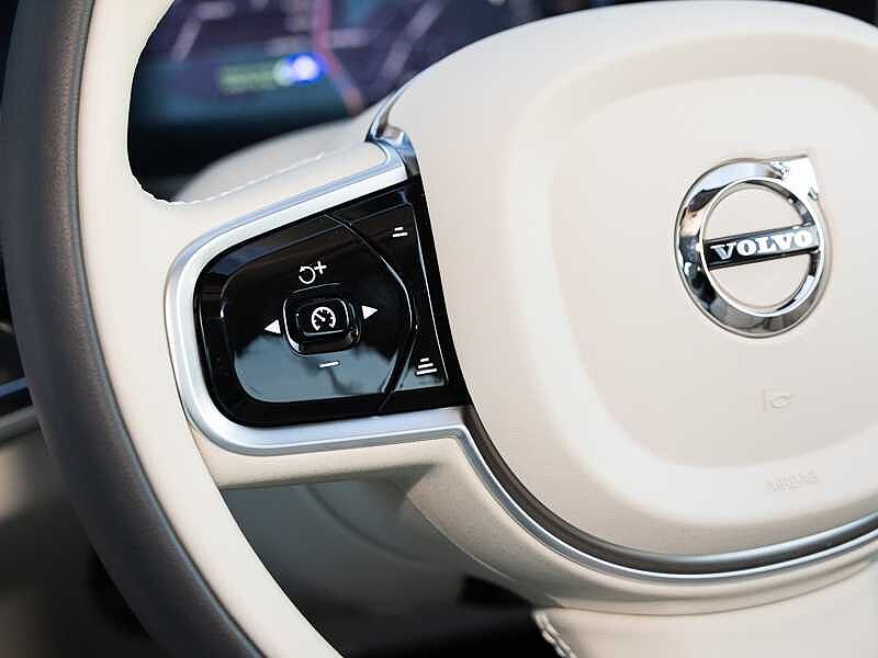 Volvo V90 Plus, T6 AWD Plug-in hybrid, Electric/Petrol, Dark