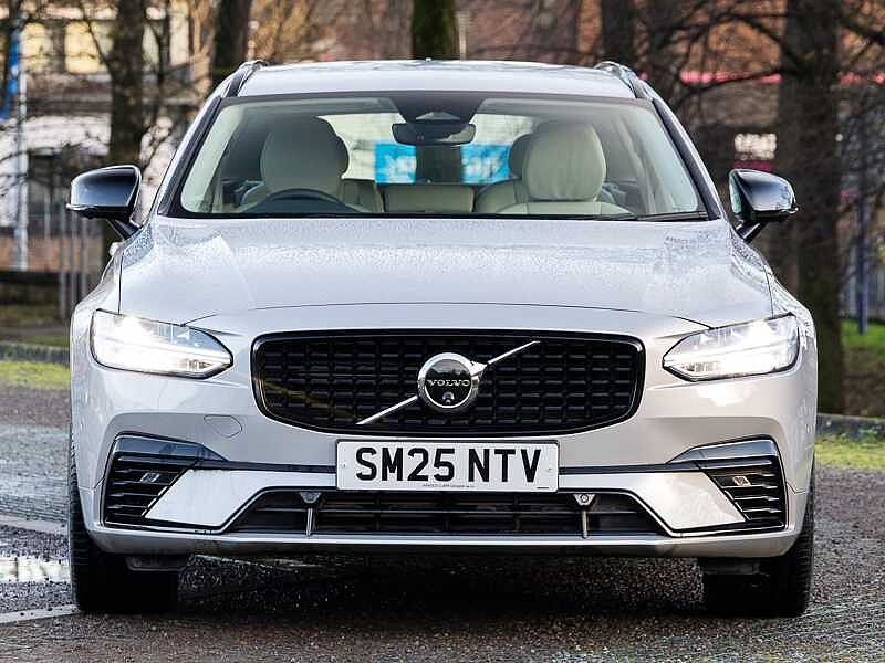 Volvo V90 Plus, T6 AWD Plug-in hybrid, Electric/Petrol, Dark