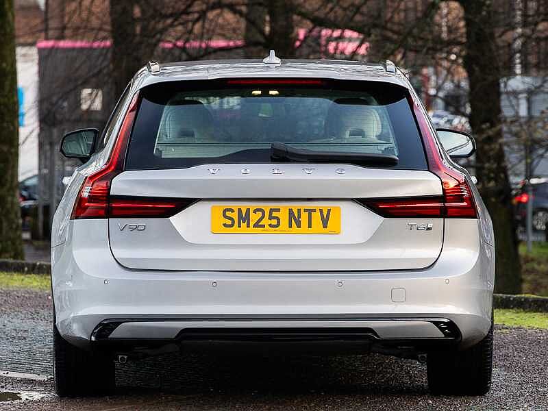 Volvo V90 Plus, T6 AWD Plug-in hybrid, Electric/Petrol, Dark