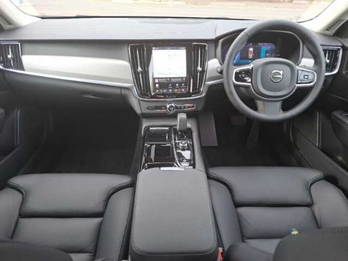 Volvo V90 Plus, T6 AWD Plug-in hybrid, Electric/Petrol, Dark