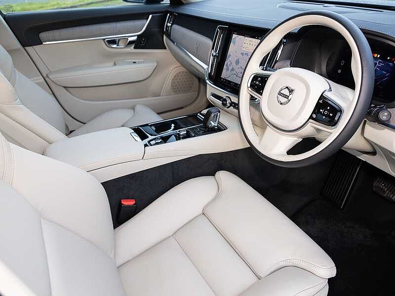 Volvo V90 Plus, T6 AWD Plug-in hybrid, Electric/Petrol, Dark