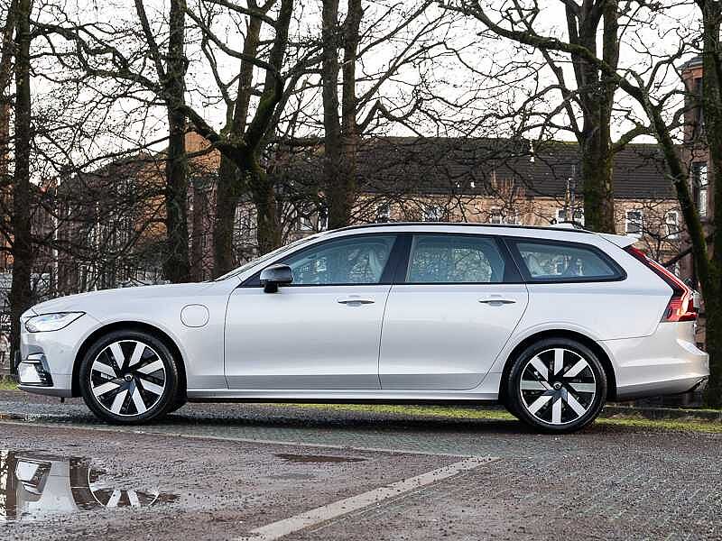 Volvo V90 Plus, T6 AWD Plug-in hybrid, Electric/Petrol, Dark