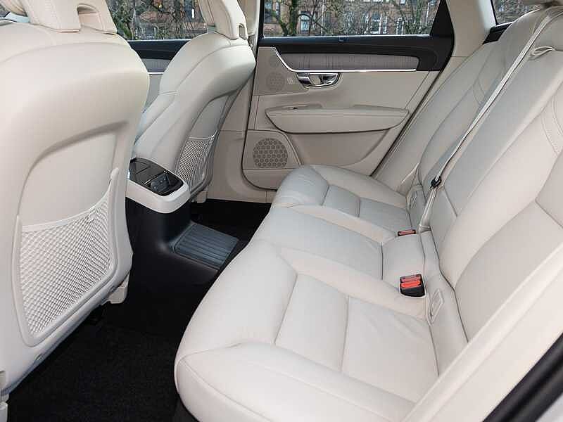 Volvo V90 Plus, T6 AWD Plug-in hybrid, Electric/Petrol, Dark