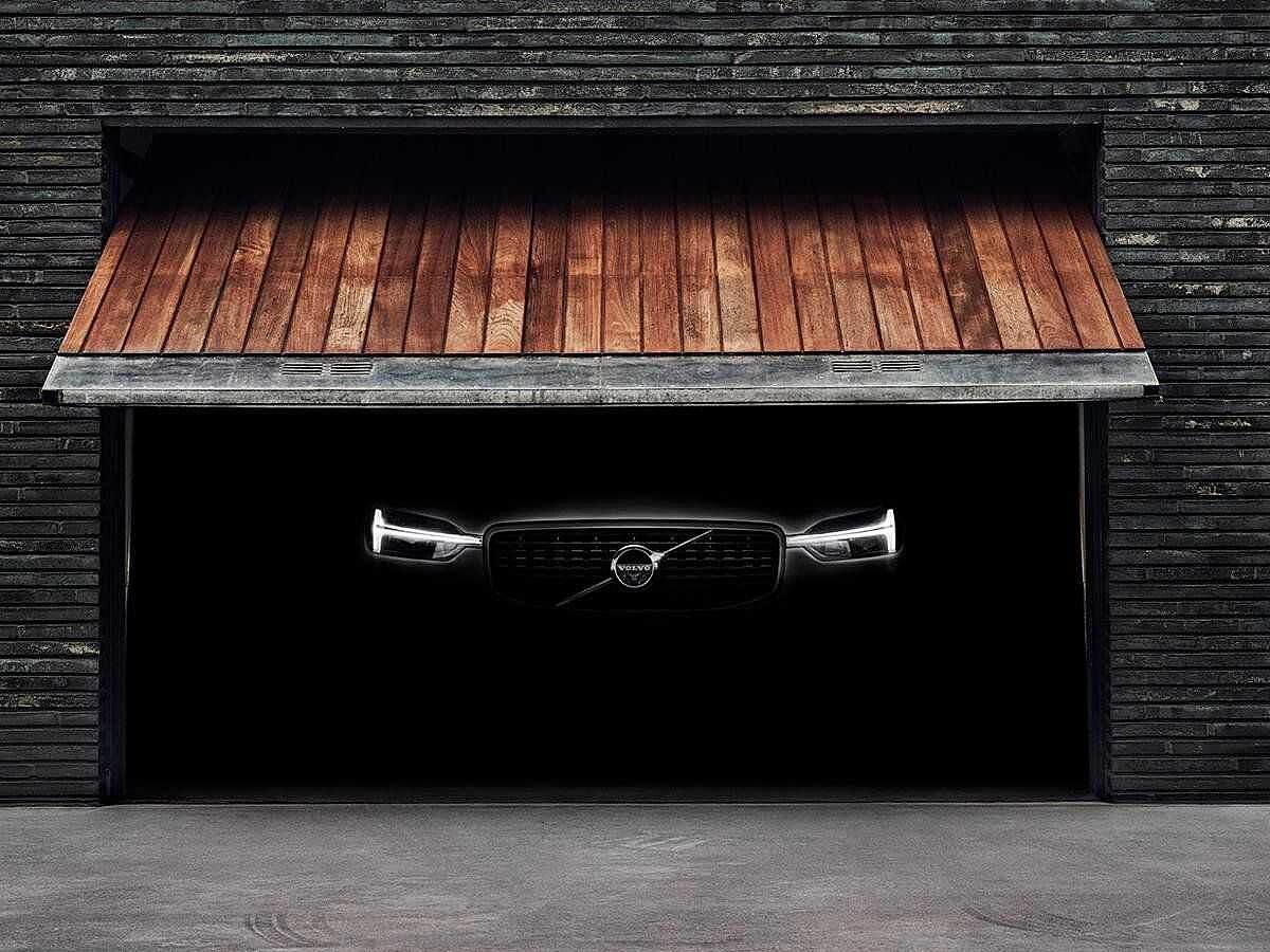 Volvo V40 T2 Momentum Manual