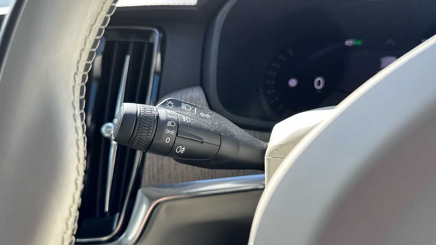 Volvo S90 Recharge Plus, T8 AWD plug-in hybrid, Electric/Petrol, Bright