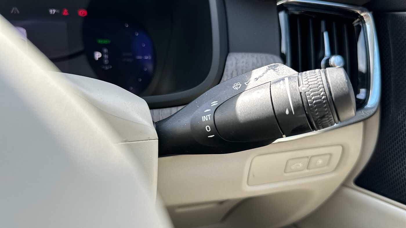Volvo S90 Recharge Plus, T8 AWD plug-in hybrid, Electric/Petrol, Bright
