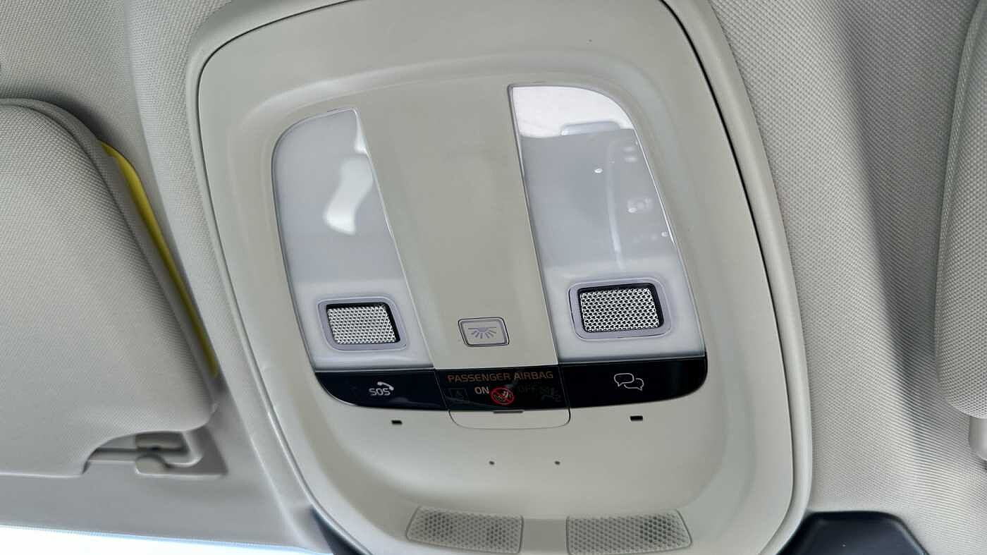 Volvo S90 Recharge Plus, T8 AWD plug-in hybrid, Electric/Petrol, Bright