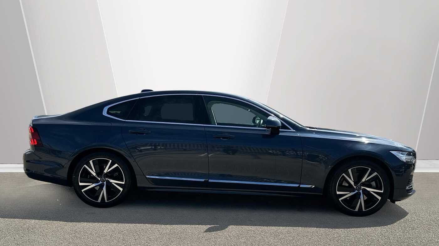 Volvo S90 Recharge Plus, T8 AWD plug-in hybrid, Electric/Petrol, Bright