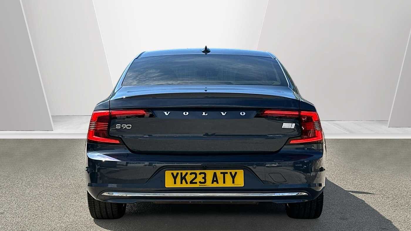 Volvo S90 Recharge Plus, T8 AWD plug-in hybrid, Electric/Petrol, Bright