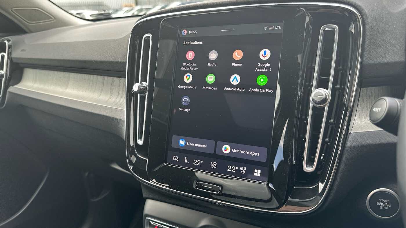 Volvo XC40 Ultra, B3 Mild hybrid, Petrol, Dark