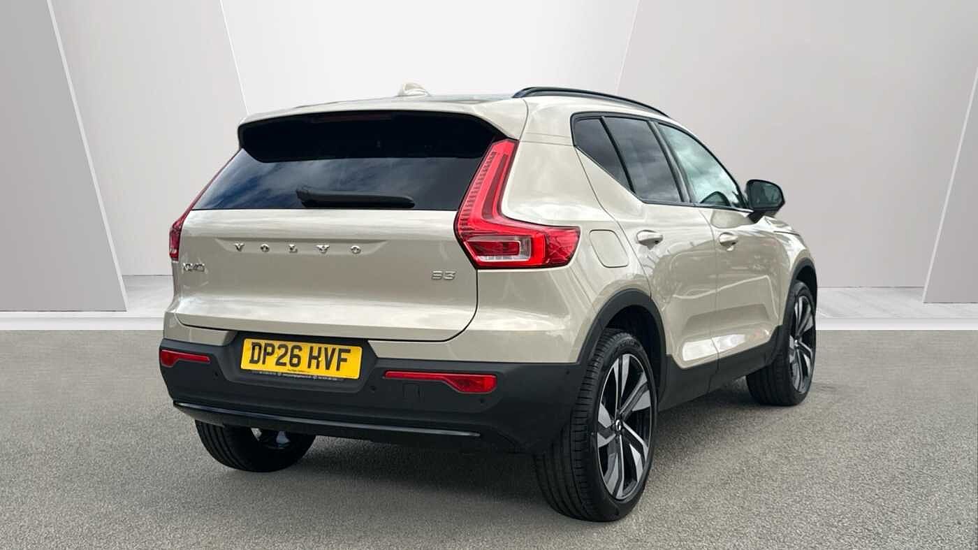 Volvo XC40 Ultra, B3 Mild hybrid, Petrol, Dark