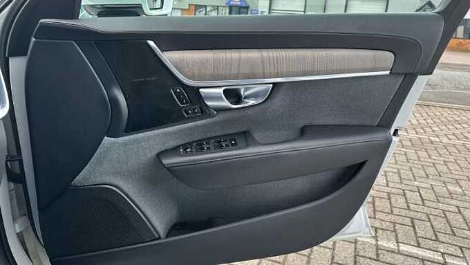Volvo S90 Recharge Inscription, T8 AWD plug-in hybrid