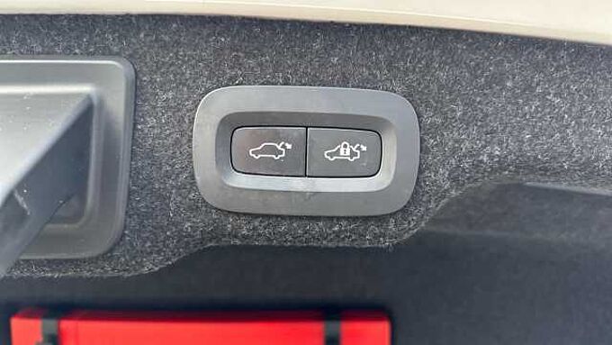 Volvo S90 Recharge Inscription, T8 AWD plug-in hybrid