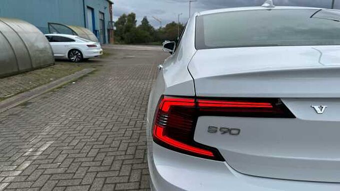 Volvo S90 Recharge Inscription, T8 AWD plug-in hybrid