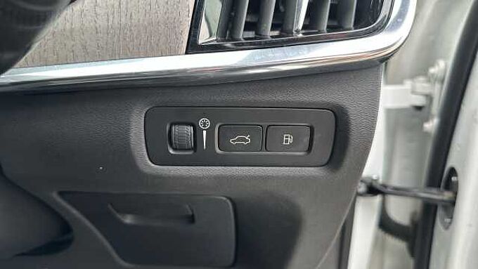 Volvo S90 Recharge Inscription, T8 AWD plug-in hybrid