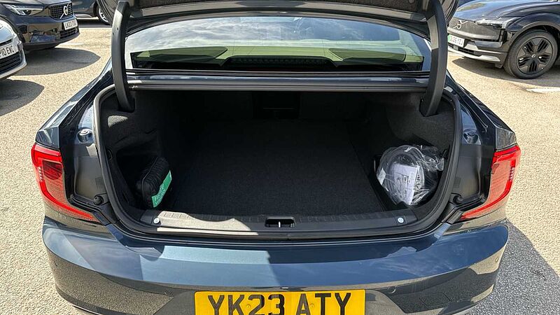 Volvo S90 Recharge Plus, T8 AWD plug-in hybrid, Electric/Petrol, Bright