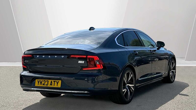 Volvo S90 Recharge Plus, T8 AWD plug-in hybrid, Electric/Petrol, Bright