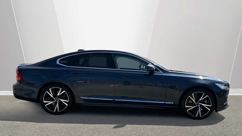 Volvo S90 Recharge Plus, T8 AWD plug-in hybrid, Electric/Petrol, Bright