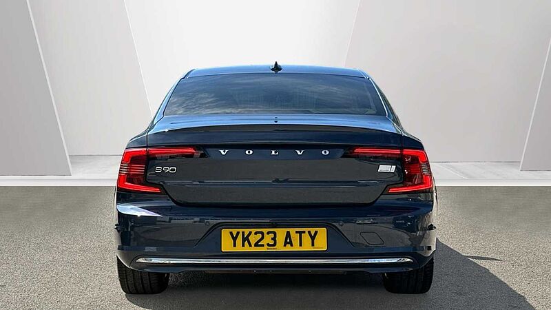 Volvo S90 Recharge Plus, T8 AWD plug-in hybrid, Electric/Petrol, Bright