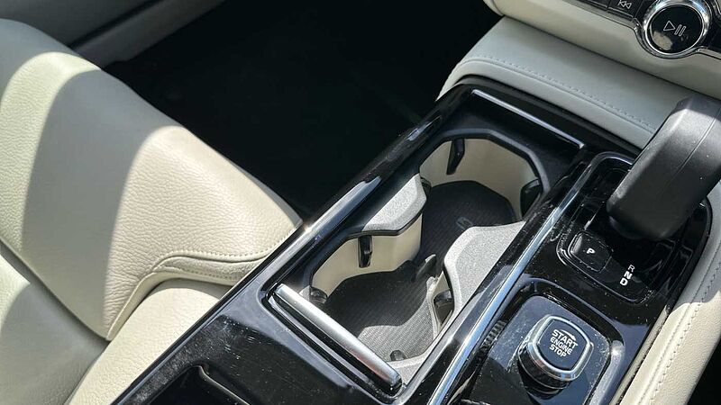 Volvo S90 Recharge Plus, T8 AWD plug-in hybrid, Electric/Petrol, Bright
