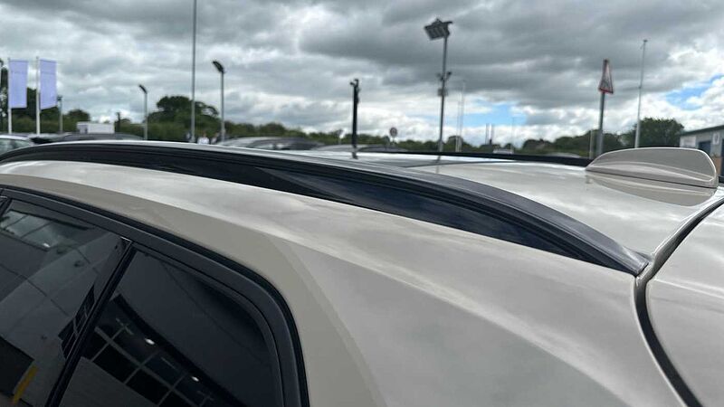 Volvo XC40 Ultra, B3 Mild hybrid, Petrol, Dark