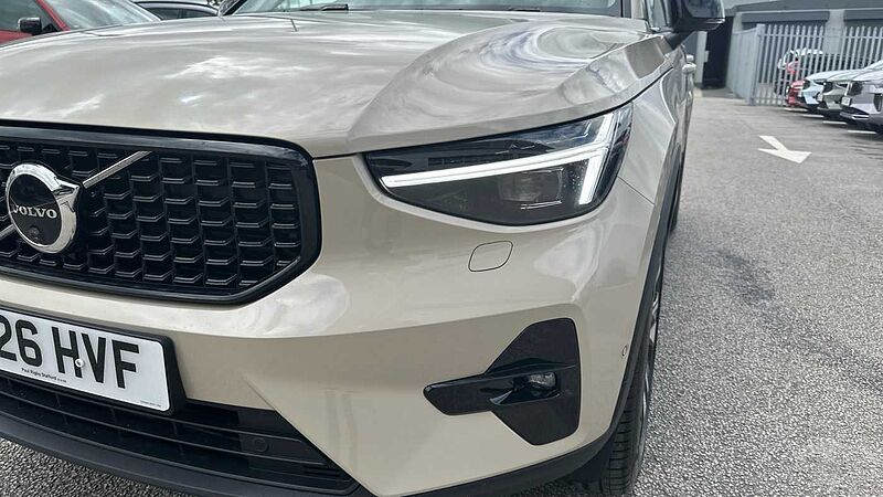 Volvo XC40 Ultra, B3 Mild hybrid, Petrol, Dark