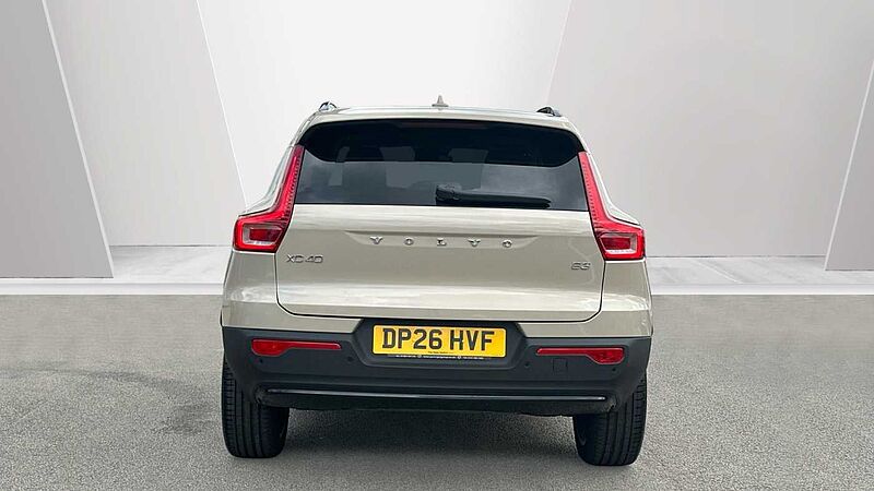 Volvo XC40 Ultra, B3 Mild hybrid, Petrol, Dark